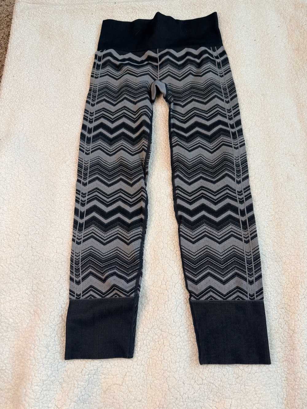 Lululemon Ebb to Street Leggings Heathered Slate Chevron Size 4